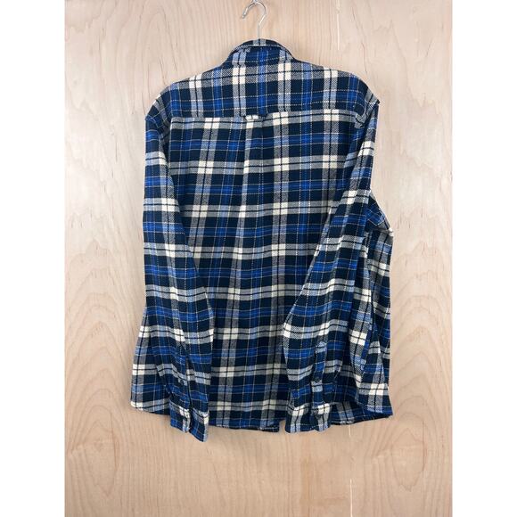 Orvis Blue Plaid Flannel Shirt Men’s Medium Cotton Button Front Elbow Patch - Picture 3 of 9
